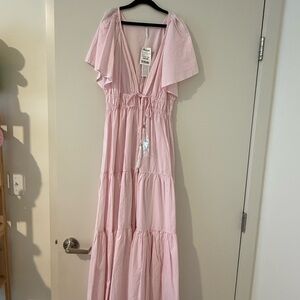 Elegant Flowy Pink Maxi Dress